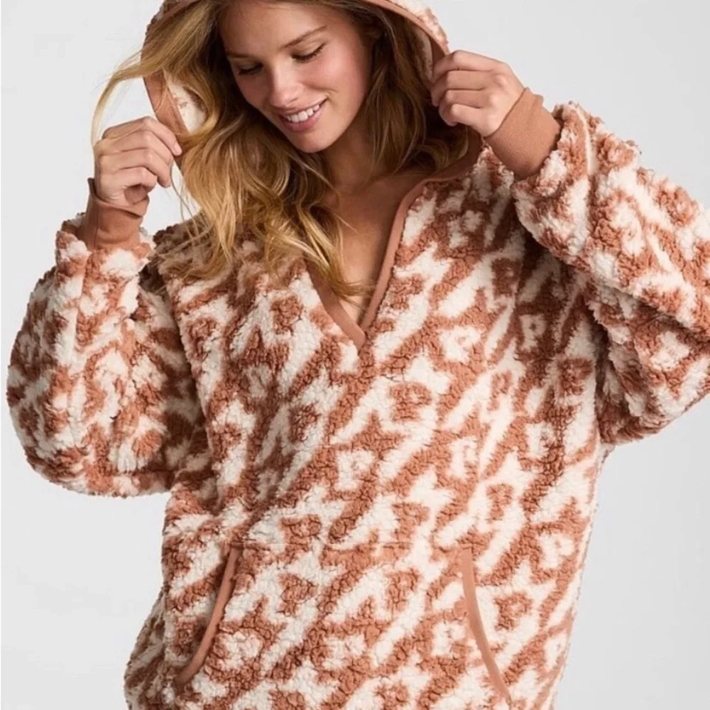 PINK Victoria's Secret Cream & Tan Sherpa Hooded Vest